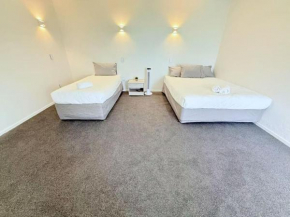 Unit 10 Summer Fenton Lodge